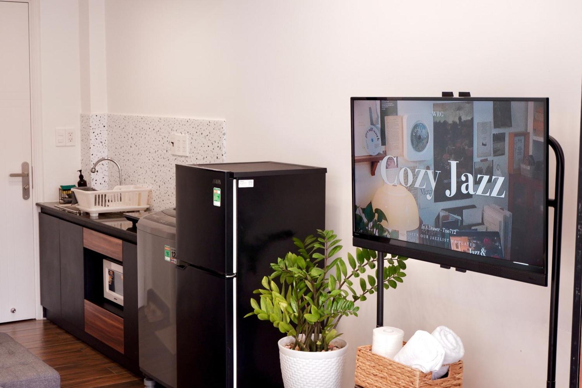Cozy Minimalist Near Bui Vien Walking Street, District 1 Căn hộ