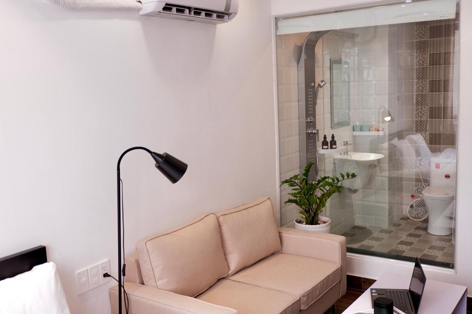 Cozy Minimalist Near Bui Vien Walking Street, District 1 * TP. Hồ Chí Minh