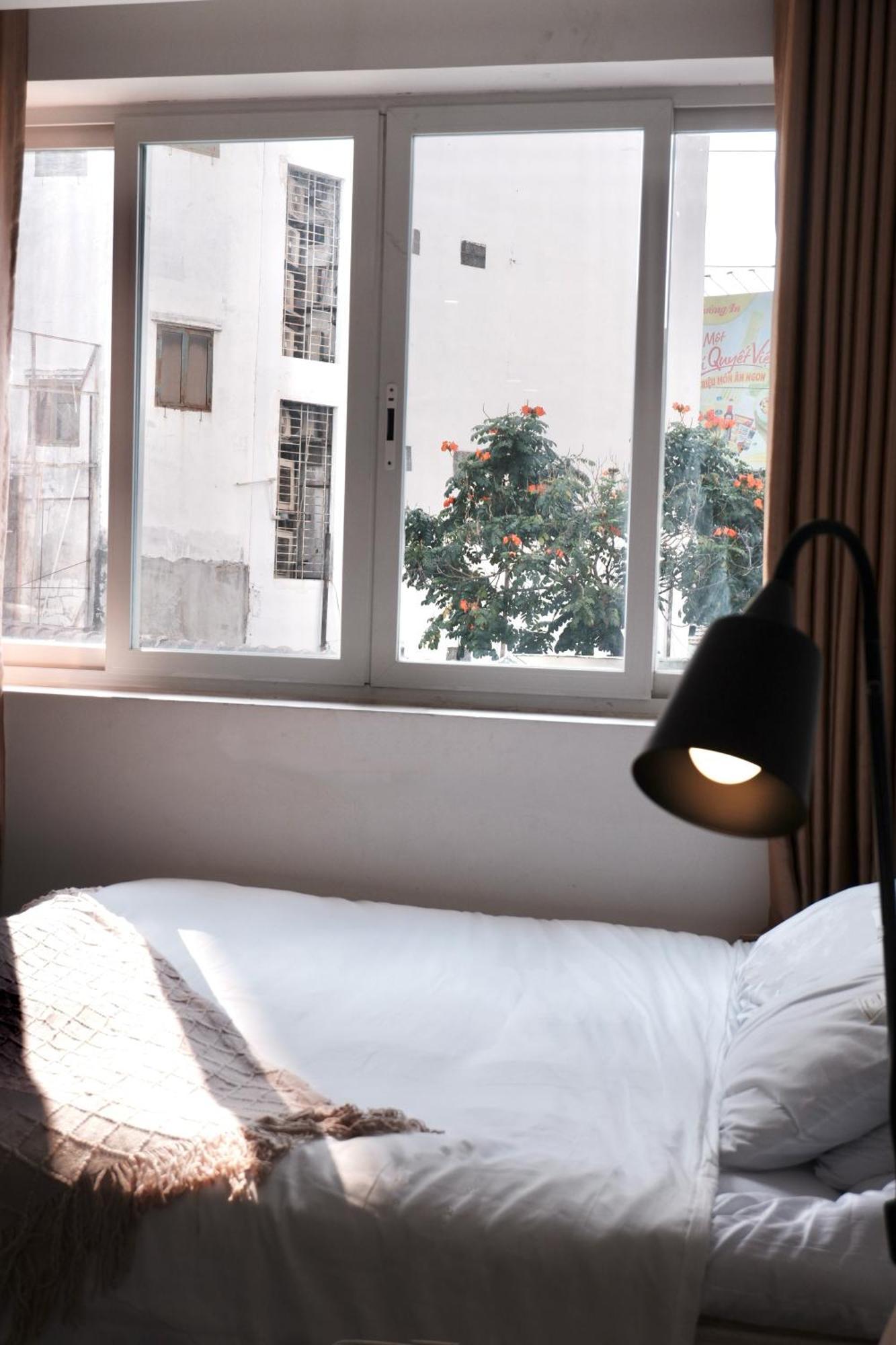 Cozy Minimalist Near Bui Vien Walking Street, District 1 Căn hộ