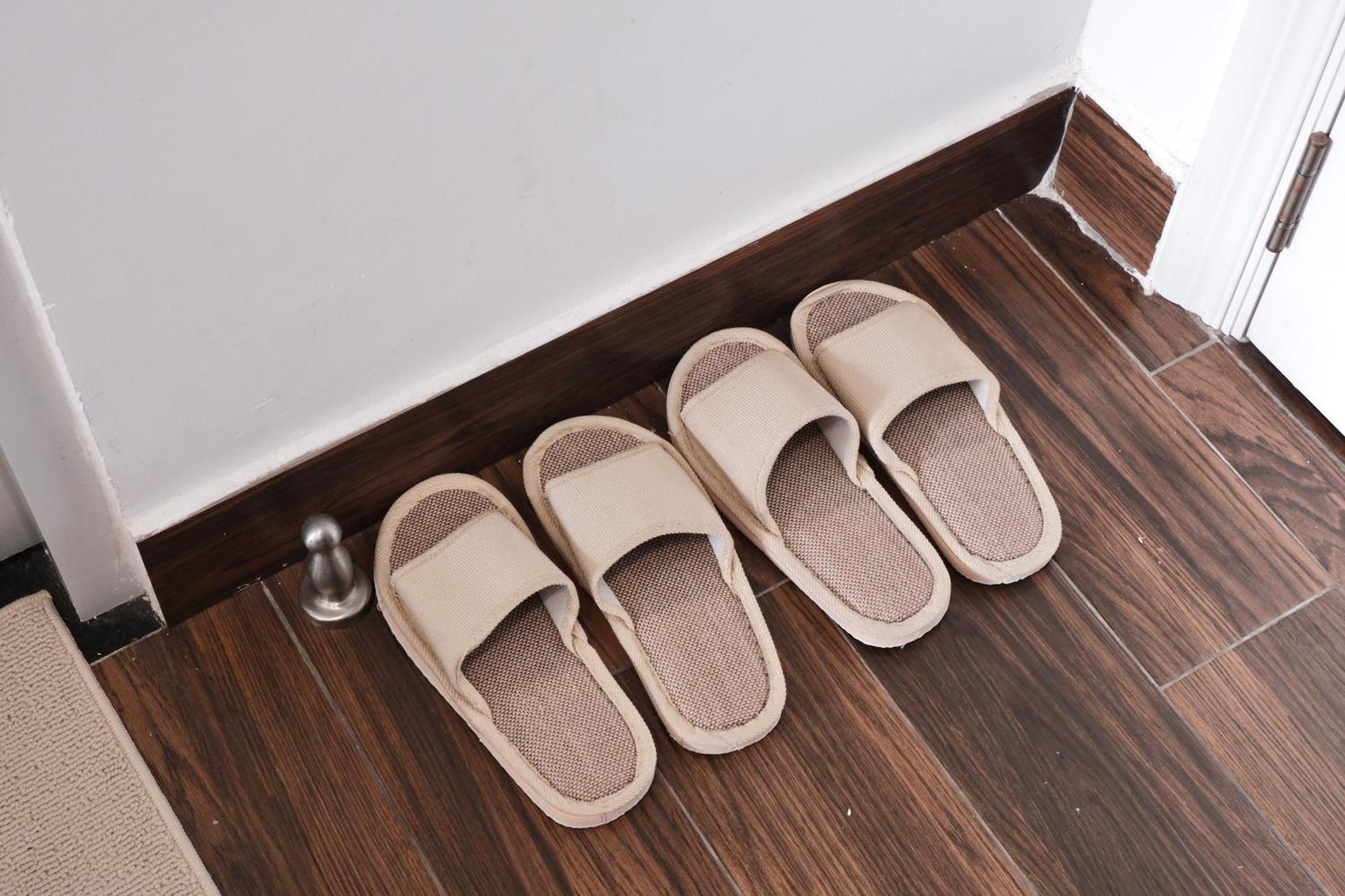 Cozy Minimalist Near Bui Vien Walking Street, District 1 * TP. Hồ Chí Minh