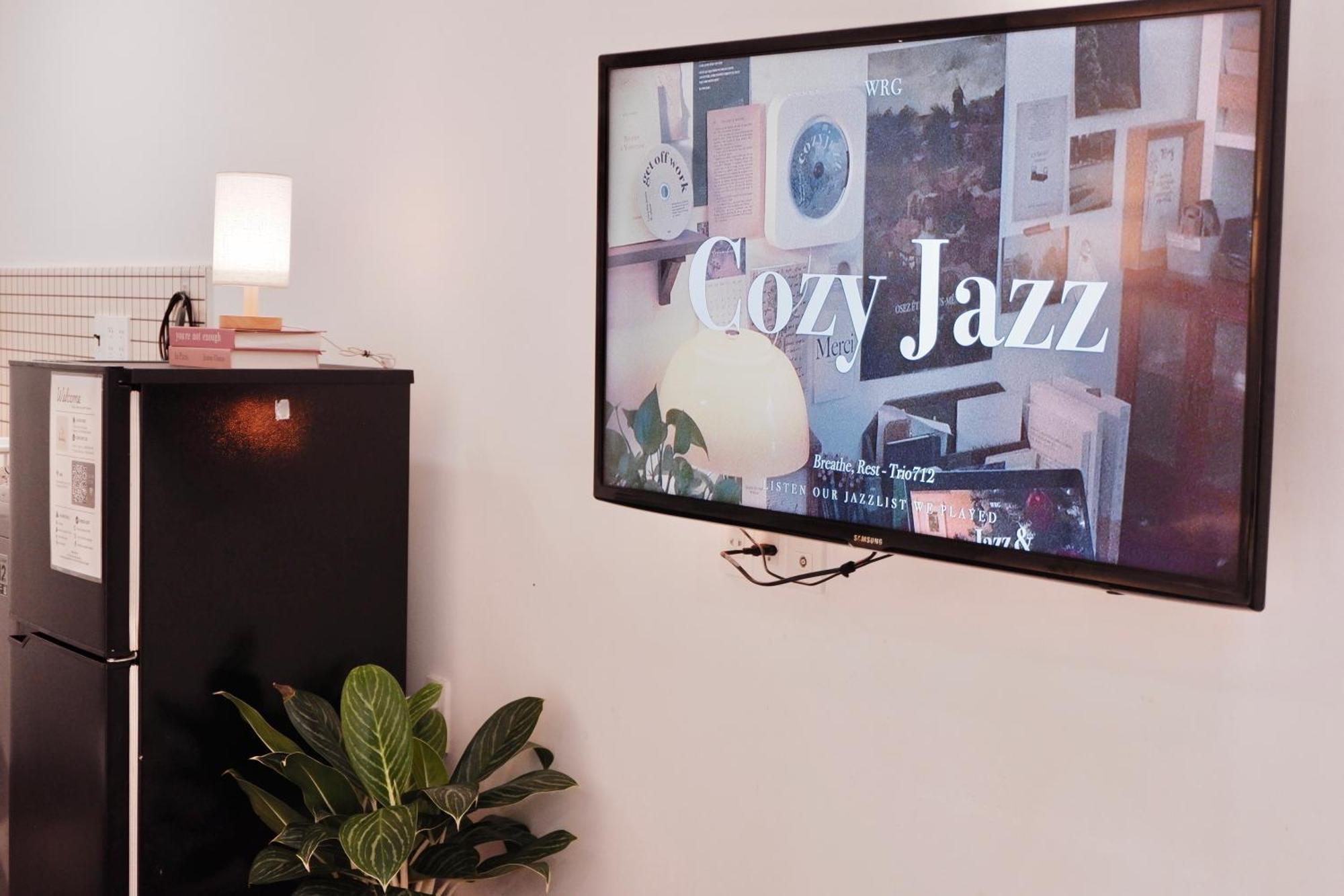 Cozy Minimalist Near Bui Vien Walking Street, District 1 Căn hộ